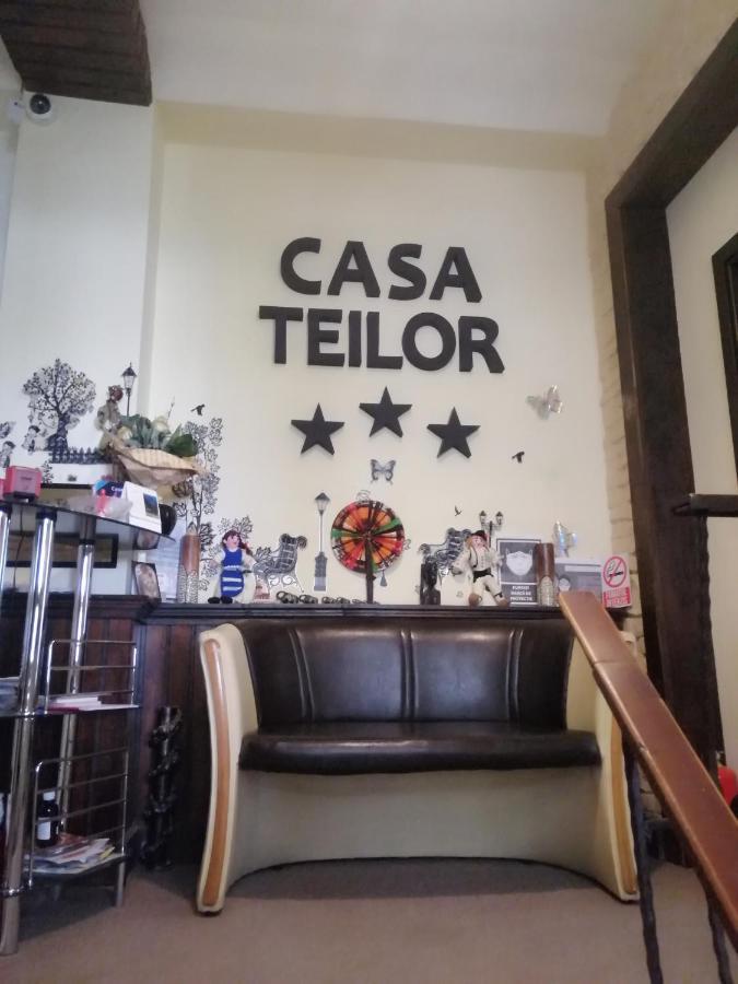 Готель Casa Teilor Пітешть Екстер'єр фото